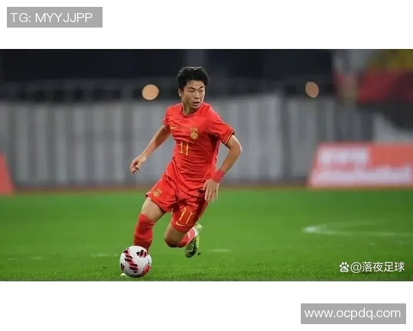 足球明星因奶粉投资失利宣告破产引发行业震动与舆论热议